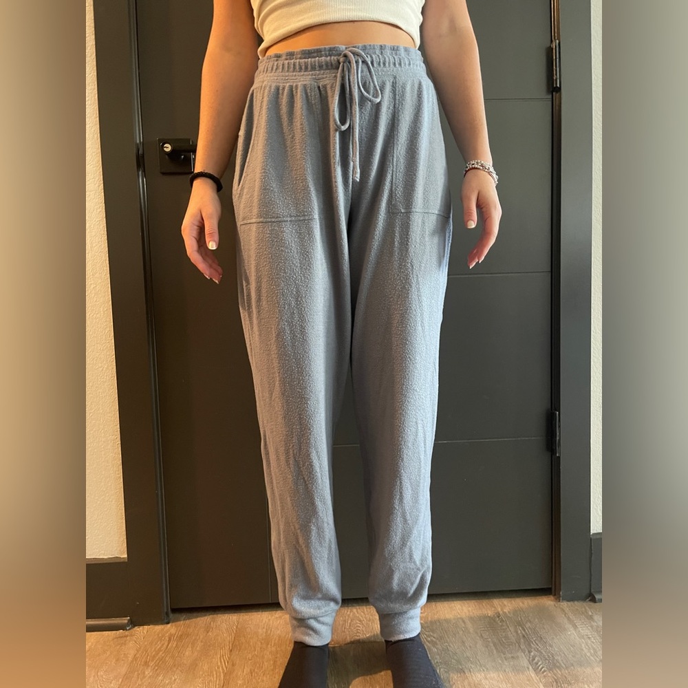 Alo joggers “soho sweatpant”